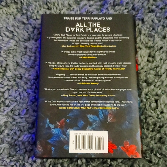 Watch Your Back/What Waits In The Woods-Terri Parlato Hardcover Suspense Novels - Picture 6 of 10